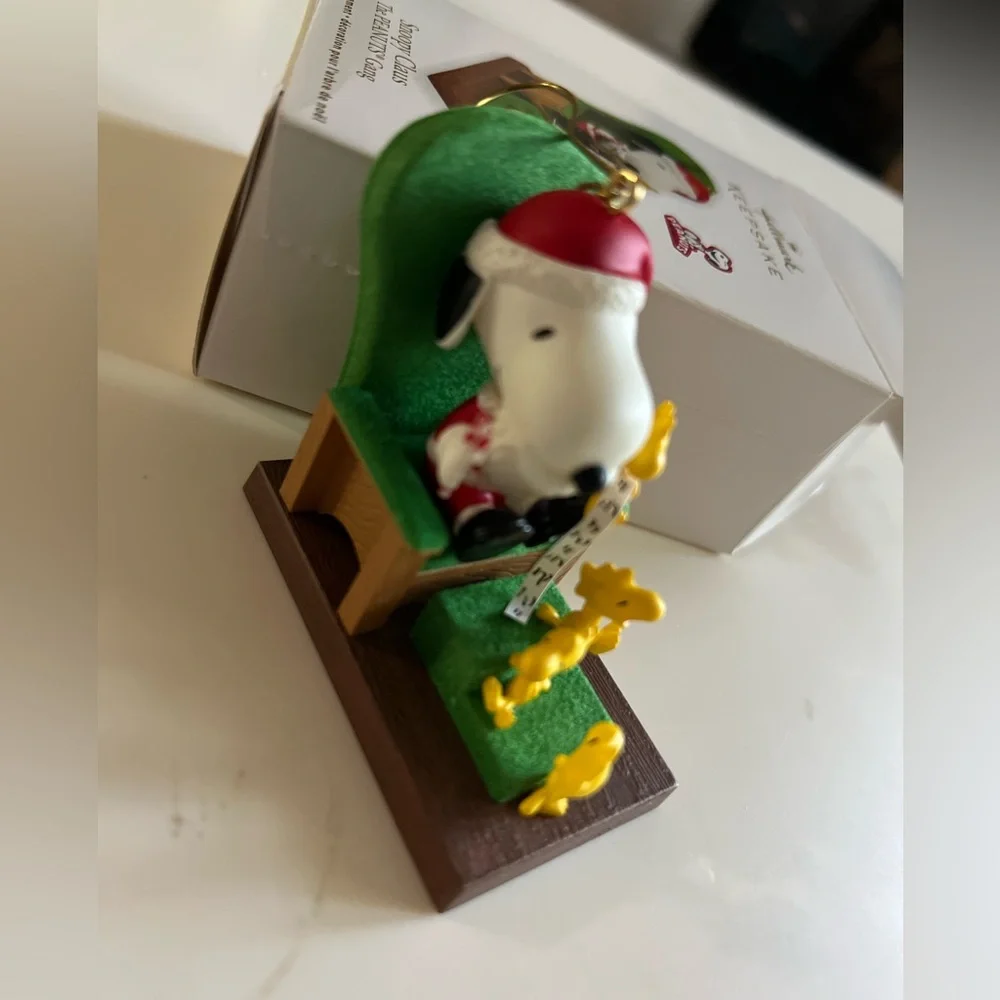 Hallmark Keepsake 2011 Peanuts Snoopy Claus Christmas Ornament Woodstock NIB